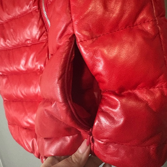 Nolito Italy size M Leather Red Puffer Vest, full front zip with pockets - Picture 6 of 9